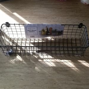 Wire basket